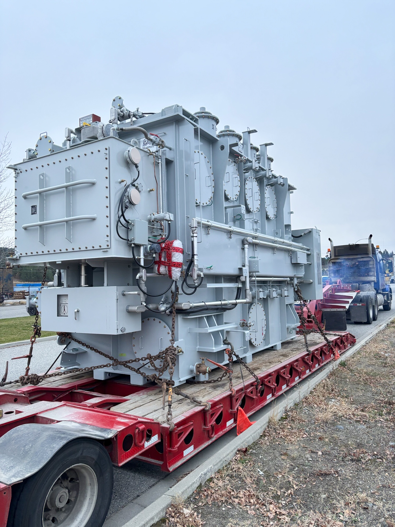 okanagan-energy-capacity-duc-transformer-delivery-er New transformer being delivered to Duck Lake substation.